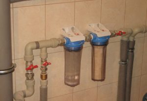 Установка проточного фильтра для воды в Арамиле