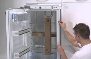 Установка встраиваемого холодильника в Арамиле