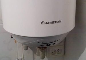 Замена водонагревателя Аристон в Арамиле